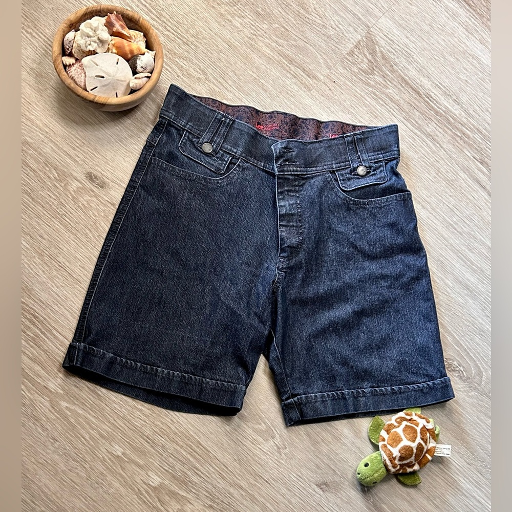 Ladies comfort fit shorts.